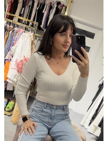 biały sweterek od Ana Caselli // 2960