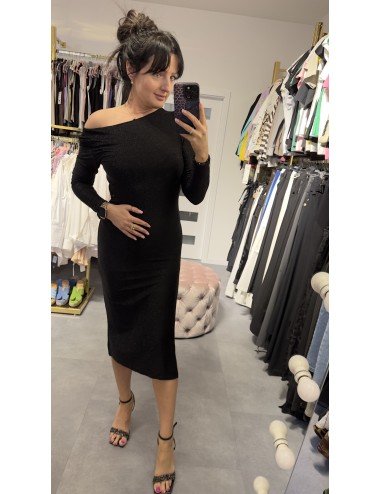 czarna błyszcząca sukienka // 3055