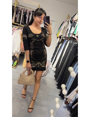 Czarna sukienka ze złotymi zdobieniami // 3095