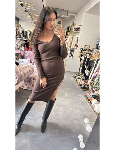 Dzianinowa brązowa sukienka // 3119