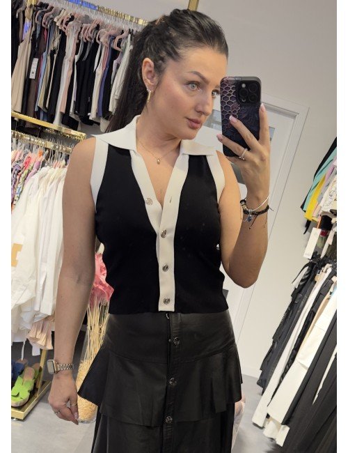 czarno-biała zapinana bluzeczka // 1852