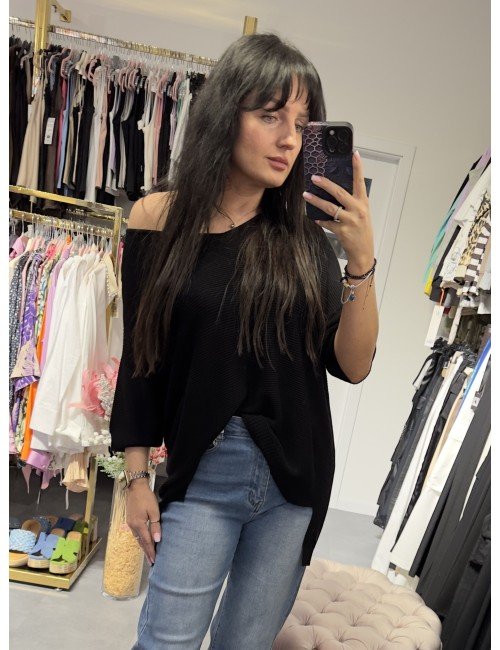 Czarna koszulka od Kontatto // 3312