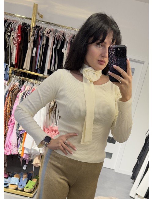 Kremowy sweter z wiskozy // 3347