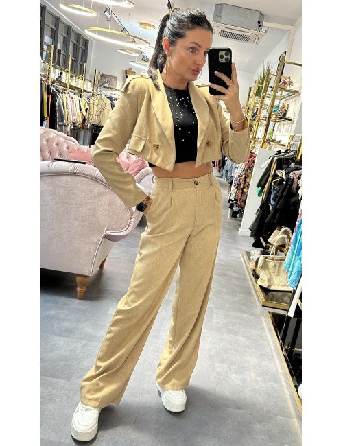 Beżowy komplet, marynarka plus spodnie od Adore Danew