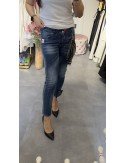 Jeansy z przypinką // 3377