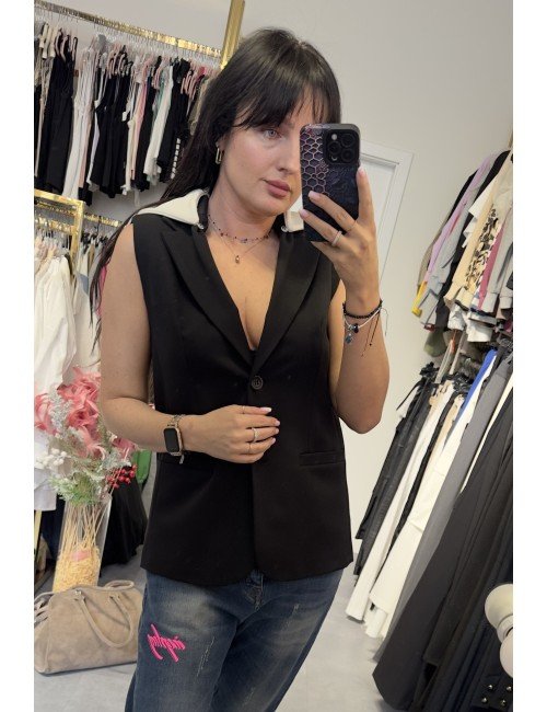 Kamizelka z odpinanym kapturem // 3395