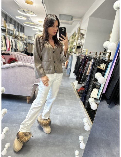 Białe spodnie z kieszeniami od Adore Danew