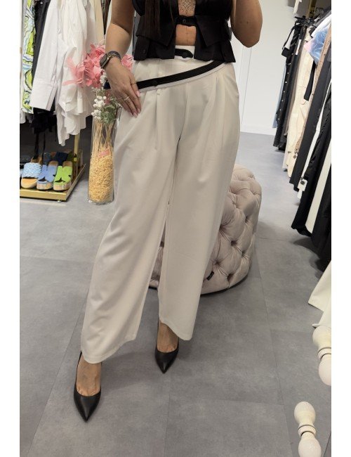 Białe spodnie od Ana Caselli // 3595