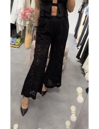Czarne koronkowe spodnie od Ana Caselli // 3598