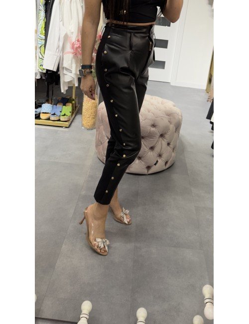 Spodnie z ekoskóry od Gil Santucci // 3643