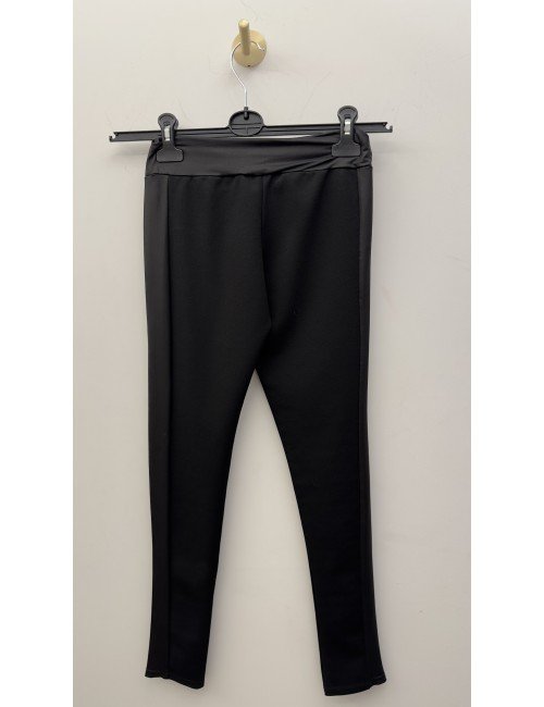 Czarne spodnie // 3669