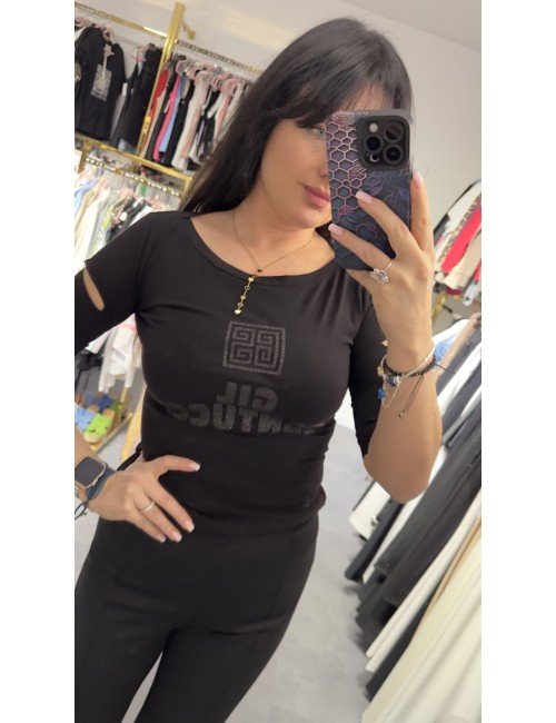 Czarny T-Shirt od Gil Santucci // 3704