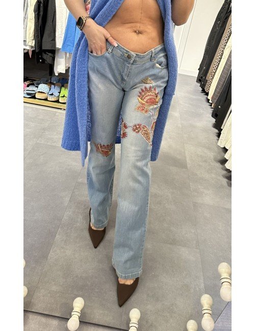 Jeansy z ornamentem // 3877