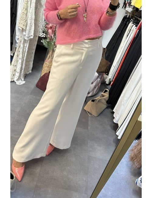 Białe spodnie z prostą nogawką // 4023