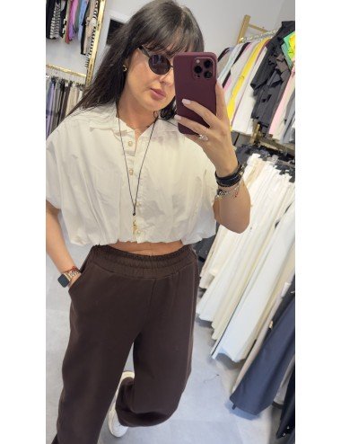 Bawełniana bluzka z perełkowymi guzikami – styl i komfort