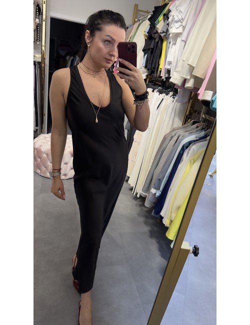 Długa sukienka Imperial – elegancja i szyk na wyjątkowe okazje