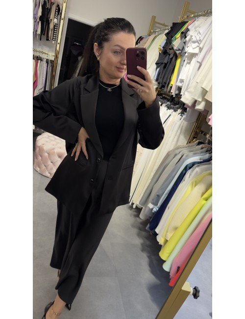 Czarny żakiet Imperial – elegancja z satynowym blaskiem