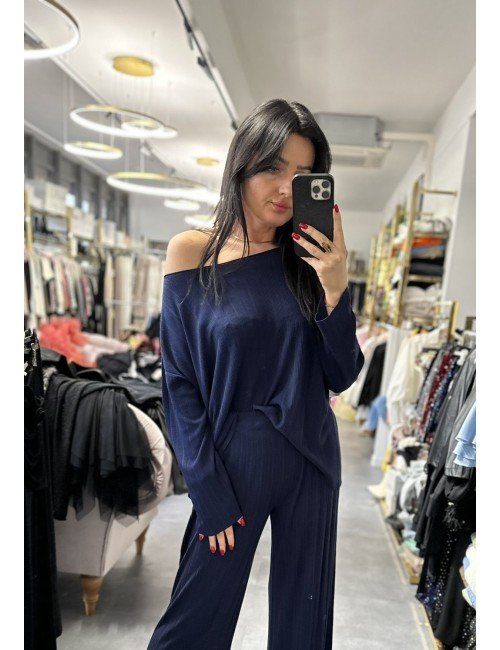 Komplet z wiskozy od Kontatto – elegancja i komfort w jednym zestawie