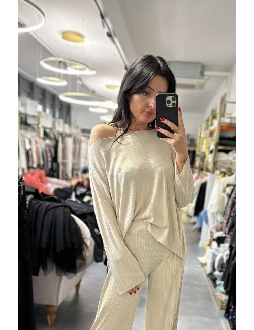 Komplet z wiskozy od Kontatto – elegancja i komfort w jednym zestawie