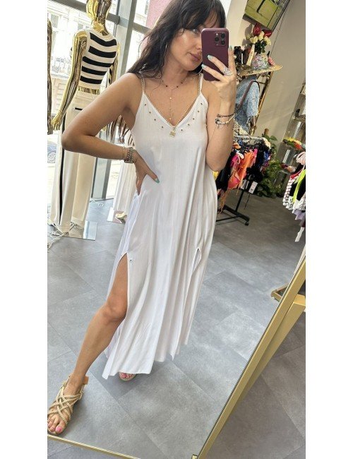 Letnia sukienka Gil Santucci z wiskozy – ozdobny dekolt i rozcięcia, włoska elegancja