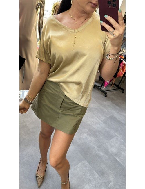 Szampańska bluzka Pia B. z dekoltem V – elegancja i komfort z włoskiej wiskozy