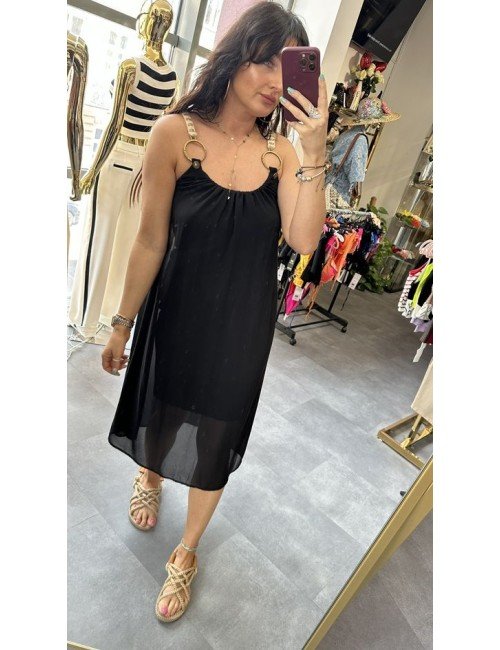 Czarna sukienka Gil Santucci – elegancja i styl | adoredanew.pl