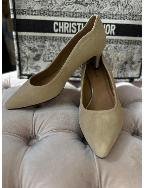 Beżowe Czółenka na Niskim Obcasie – Klasyka i Komfort // 4513*