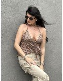 Bluzka Wiązana Halter Chevron Brązowa | Letnia Bluzka Damska | Sklep [Nazwa Twojego Sklepu]