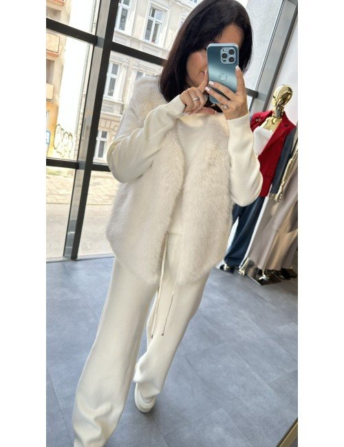 Biała Kamizelka Eko Futro - Miękka i Elegancka | Styl i Komfort // 4806