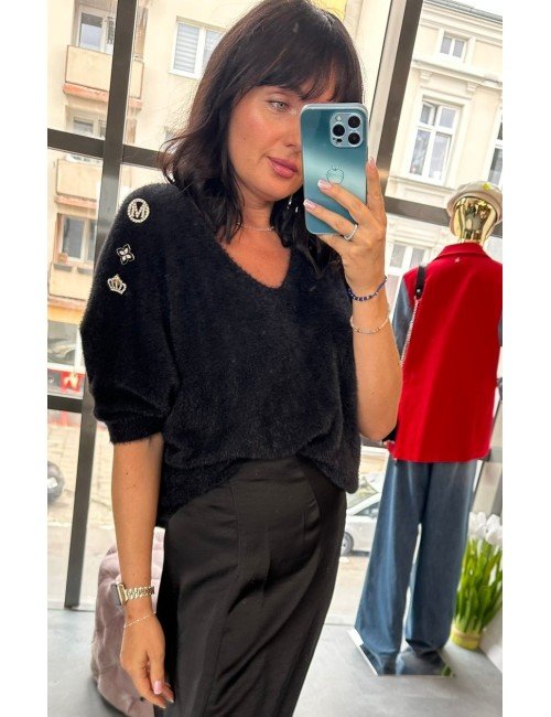 Włoski Sweterek Black Fluffy Glam – Luksusowa Alpaka z Biżuteryjnymi Broszkami // 4873