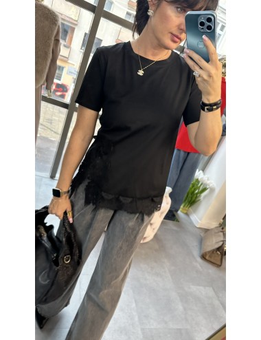 Bluzka T-Shirt Bawełniana z Asymetryczną Koronką – Luksusowy Styl Lingerie Chic, Made in Italy // 4942