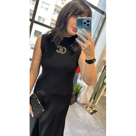 Czarny Sweter Bez Rękawów z Prążkowanej Dzianiny – Elegancja i Warstwowy Styl Made in Italy // 4999