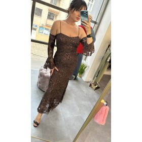 Oślepiająca Sukienka Maxi "Włoska Noc" z Efektem Brokatu i Odkrytymi Ramionami // 5049