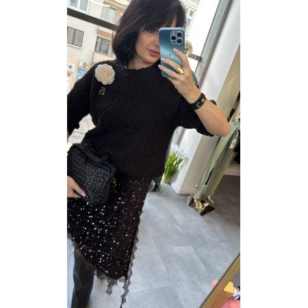 Sweter Bouclé Czarny z Alpaką i Broszką – Esencja Włoskiego Stylu // 5057