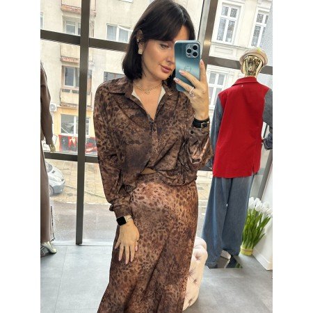 Satynowa Bluzka Koszulowa "Safari Chic" – Włoski Design w Panterkę // 5117