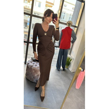 Elegancka Sukienka Maxi z Wycięciami i Marszczeniem – Model Premium // 5241