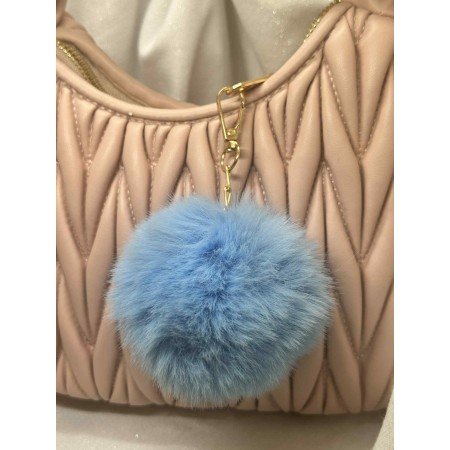 Błękitny futrzany breloczek do toby lub kluczy // 5350