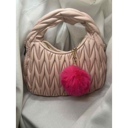 Różowy futrzany breloczek do toby lub kluczy // 5351