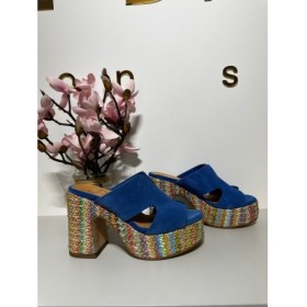 Habrowe klapki na słupku od Velaide  // 5354*