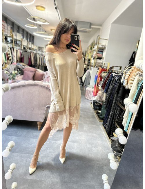 Dzianinowa, kobieca sukienka z koronką od Adore Danew