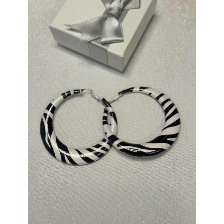 Kolczyki koła z motywem zwierzęcym – czarno-biała zebra // 5472