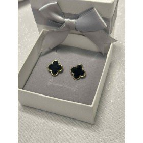 Złote kolczyki sztyfty Czarna Koniczynka – elegancki wzór // 1319