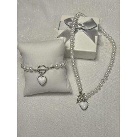 Komplet biżuterii z pereł: Naszyjnik i bransoletka z sercem – Platynowane // 5476
