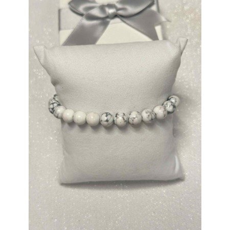 Elegancka biała bransoletka a'la marmur – koraliki z kryształu syntetycznego // 5486