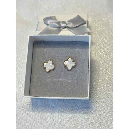 Złote Kolczyki Sztyfty Koniczynki z Masą Perłową – Klasyczna Elegancja // 1320*