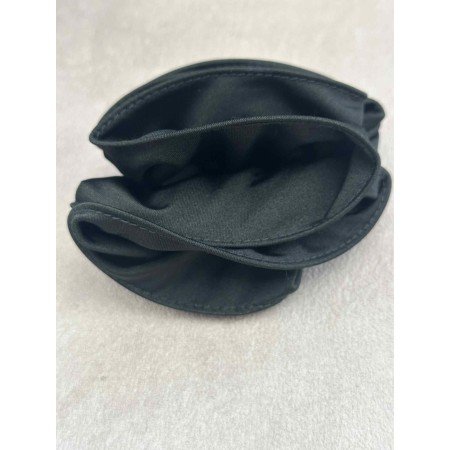 Elegancka Broszka Kwiatowa – Czarna – Klasyczny Dodatek // 5534