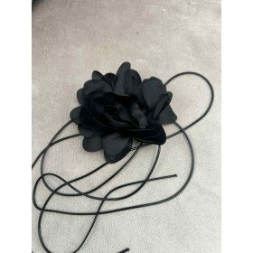 Tytuł produktu: Elegancki Choker i Pasek 3w1 z Kwiatem 3D – Czarna Róża // 5537