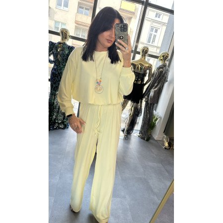 Włoski Szyk i Komfort – Komplet Premium, masełkowy // 5658