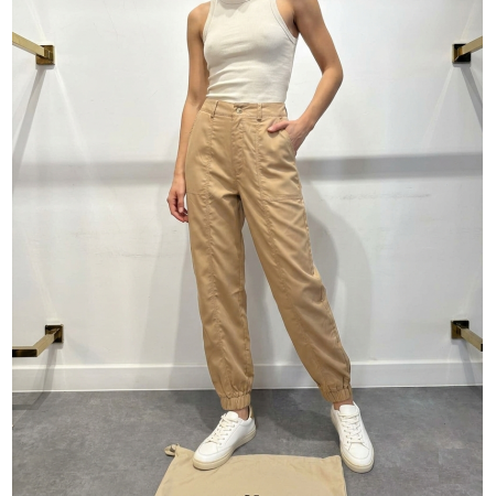 Damskie Spodnie Jogger z Ozdobnymi Przeszyciami – Kolor Camel – High Waist // 5708