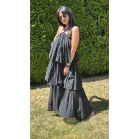 Czarna sukienka z falbanami od Souvenir Bawełna // 1469